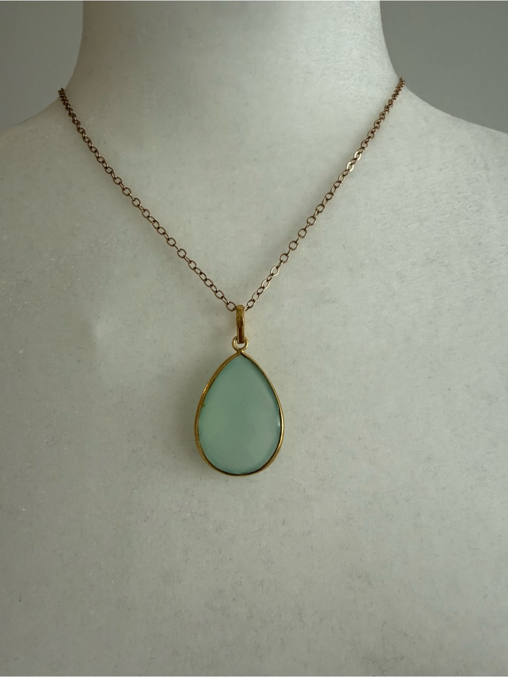 Gold Teardrop Pendant Necklace with Mint Stone